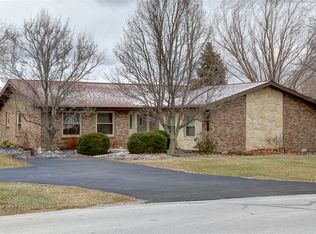 909 E Lockwood Rd, Pt Clinton, OH 43452