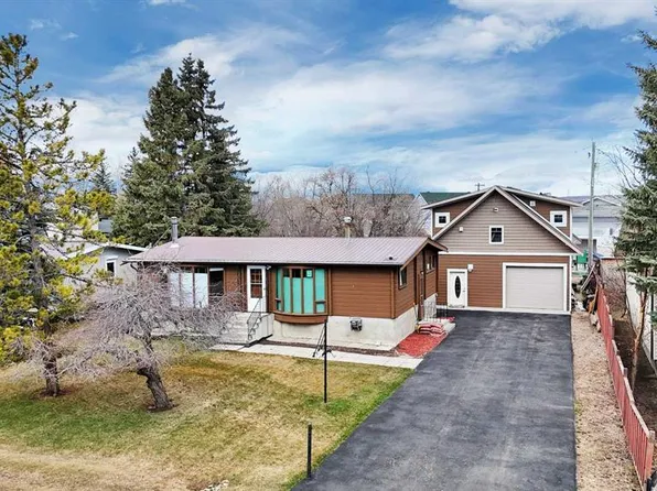 5228 S 50b Ave, Sylvan Lake, AB T4S 1E4