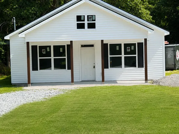 107 Fairview St, Havelock, NC 28532