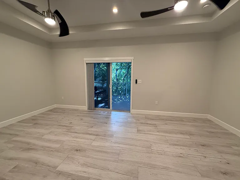 809 Miramar Dr — Photo 17