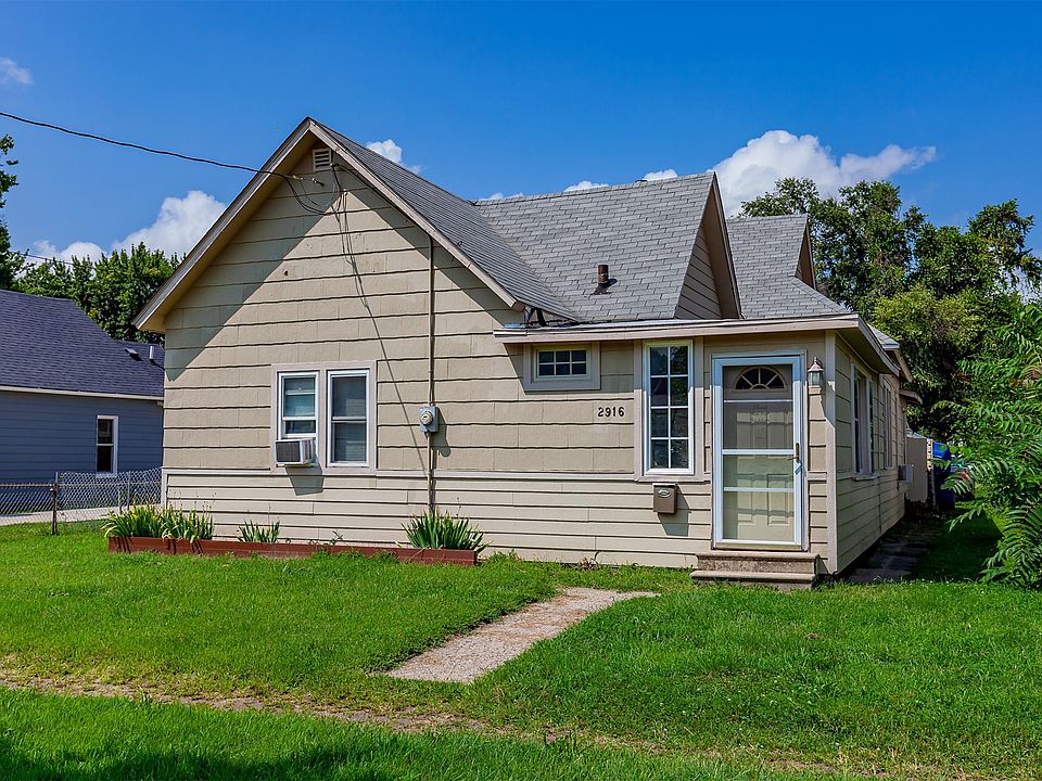 2nd image of 2916 Capitol Ave
