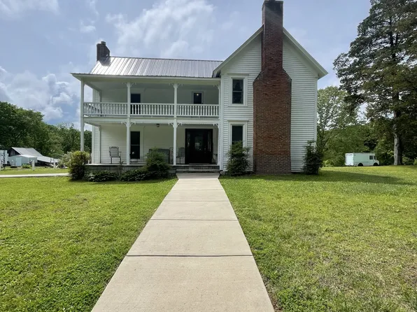 1246 Breeden Rd, Charlotte, TN 37036