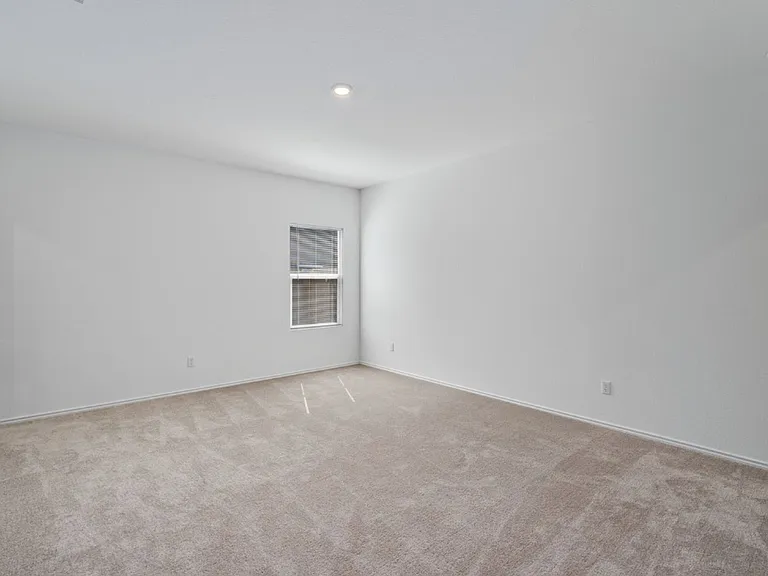 230 Gabbro Gdns — Photo 18