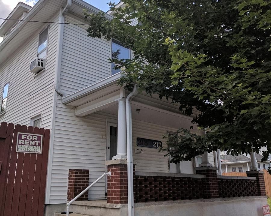 1st image of 215 Rubicon St
