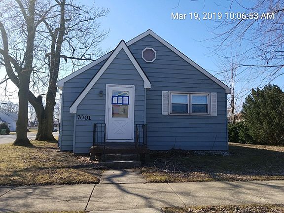 2nd image of 7001 W 96th Pl