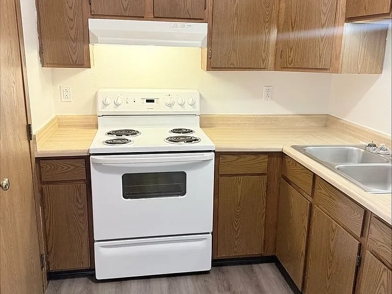 1216 S G Ave — Photo 19