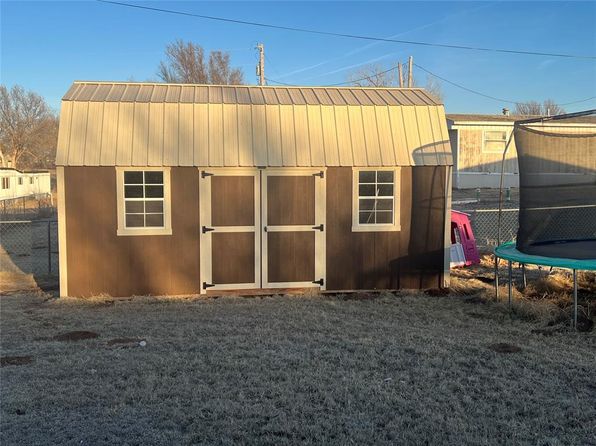 506 7th St, Fort Supply, OK 73841