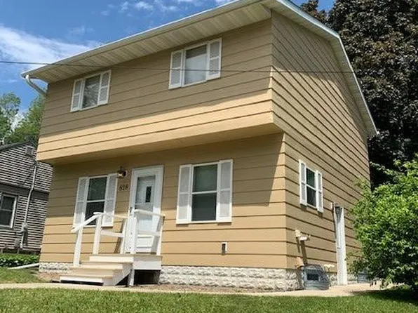818 Hawthorn St, Red Wing, MN 55066