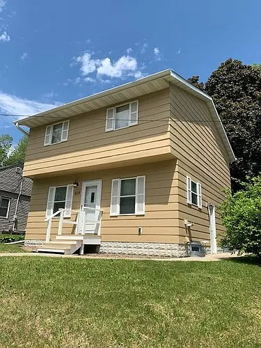 818 Hawthorn St Photo 1