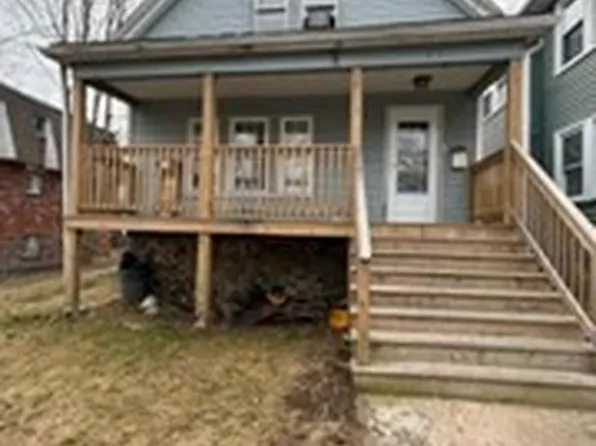 27 6th Ave, Quincy, MA 02169