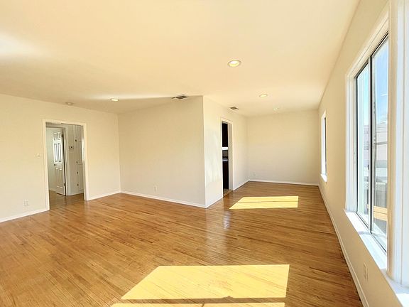 3rd image of 536 N Van Ness Ave APT 4