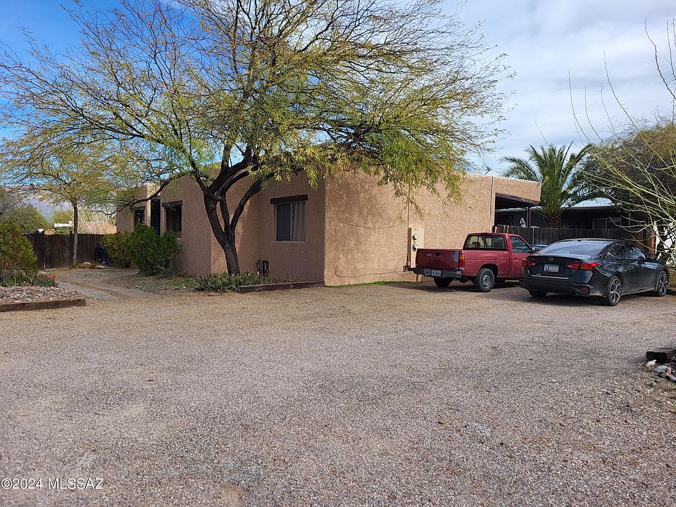 1st image of 3311-3313 E Blacklidge Dr
