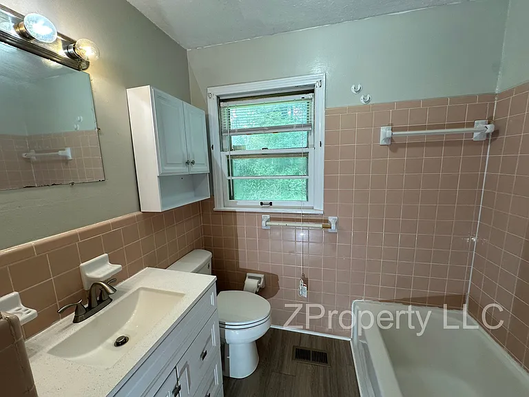 4810 Lumary Cir NW — Photo 10