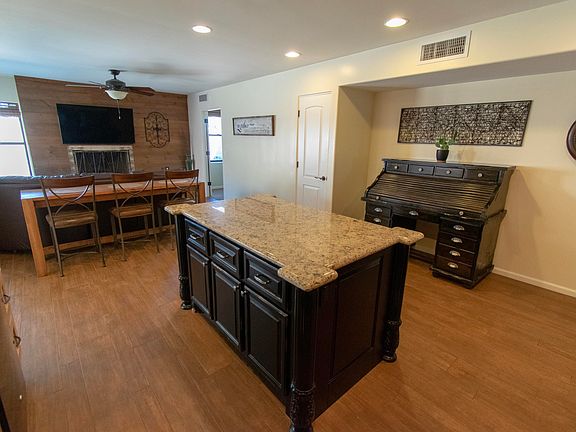3rd image of 312 Bahia Ln S
