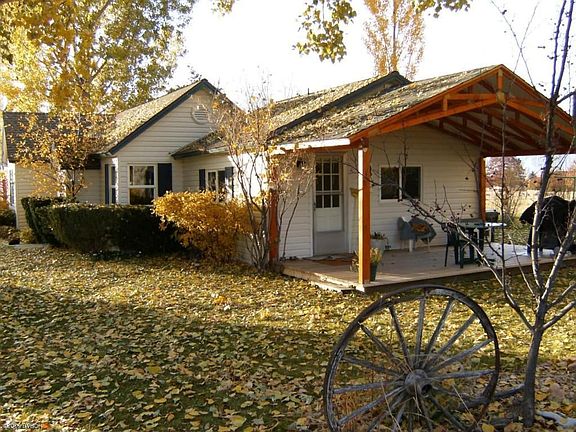 Huge yard with covered deck