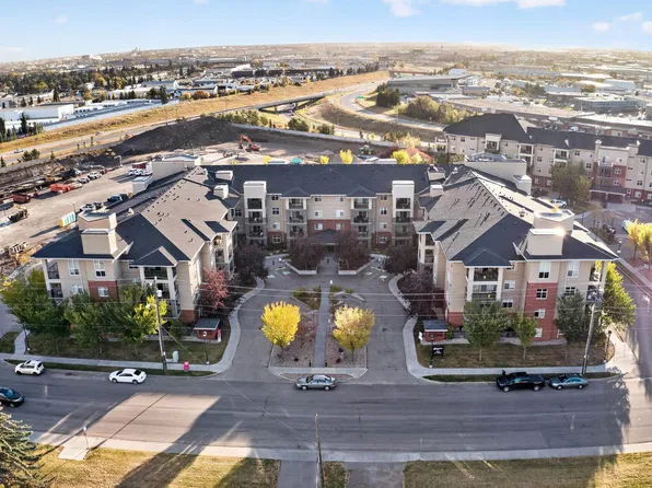 7909 71st St NW #414, Edmonton, AB T6B 3P5