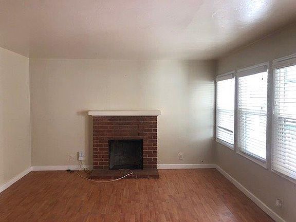 5th image of 2233 E University Ave