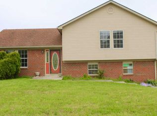 106 Saddle Brook Cir, Berea, KY 40403