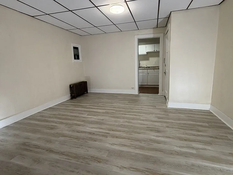 2815 Brownsville Rd #6 — Photo 13