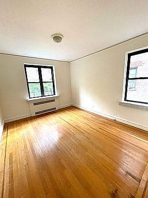 3rd image of 330 E 71st St #4J