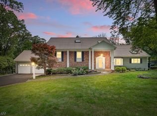 149 Knollwood Dr, Watchung Boro, NJ 07069