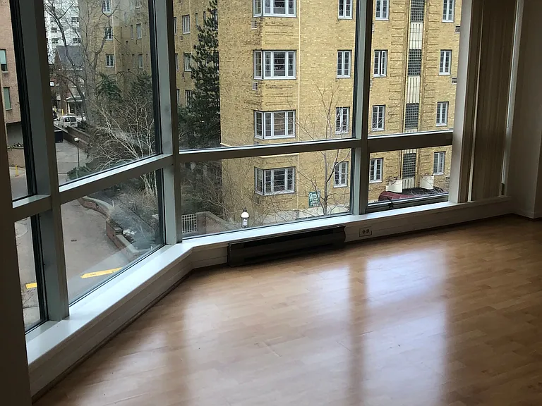 1001 Bay St #404 — Photo 6