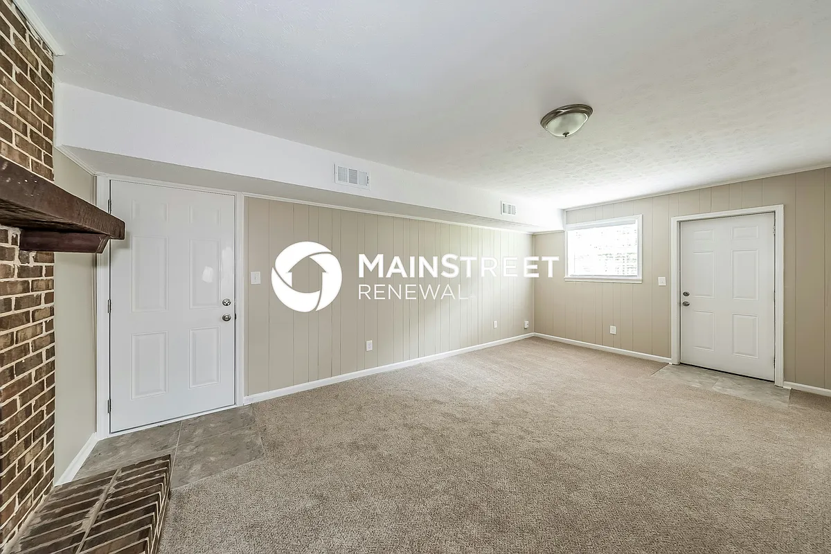 Living Room - 305 Saint John Rd NW