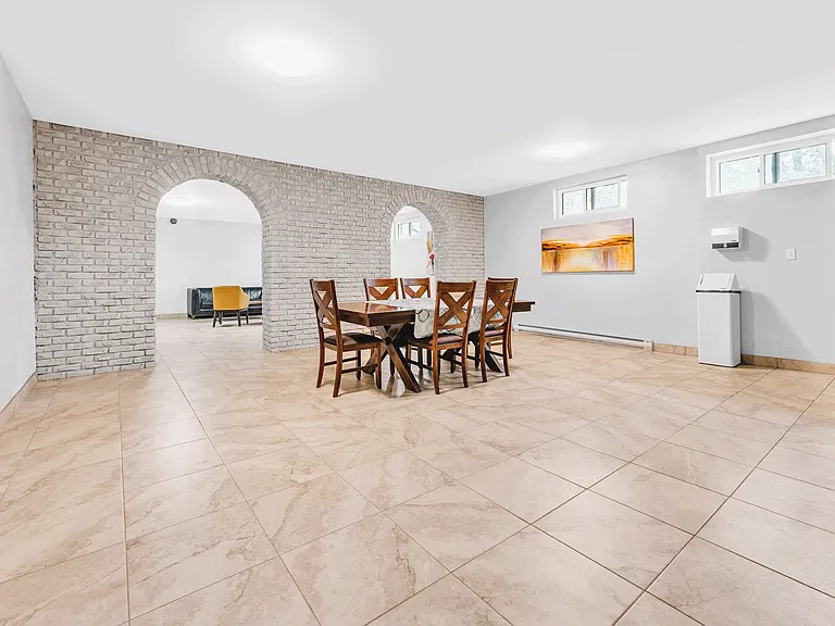 810 Castell Rd — Photo 19