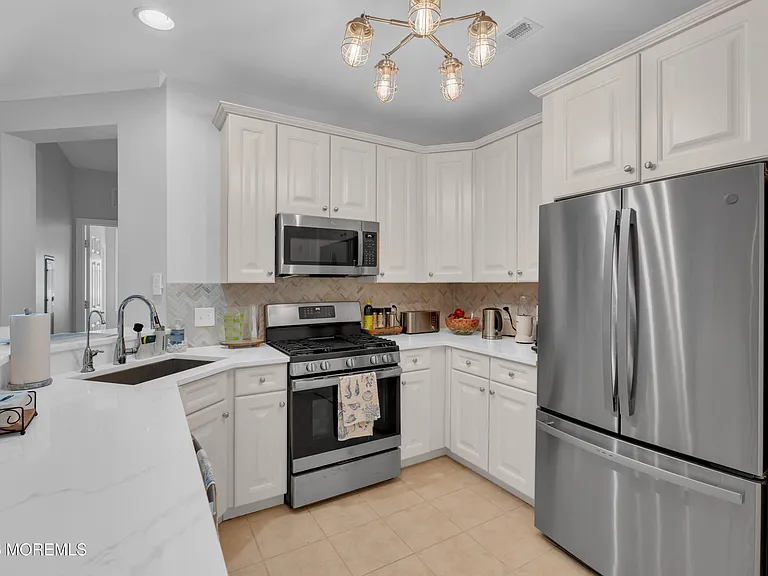 22 Cooper Ave #113 — Photo 20
