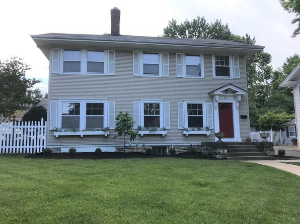 411 W 60th Ter, Kansas City, MO 64113