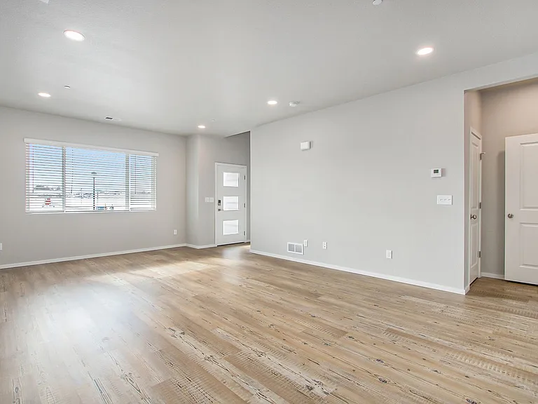 6723 W 4th Street Rd #2 — Photo 4
