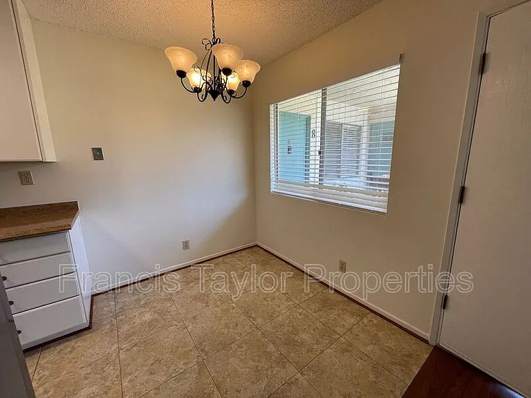 355 Idaho Ave #7 — Photo 5