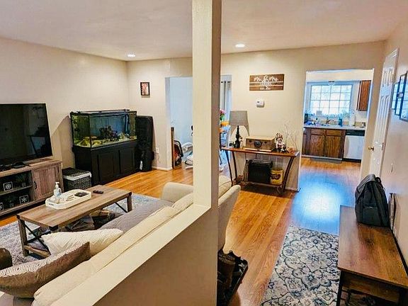 4th image of 2843 Burgundy Pl