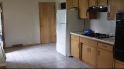 5th image of 1205 E Broadway St
