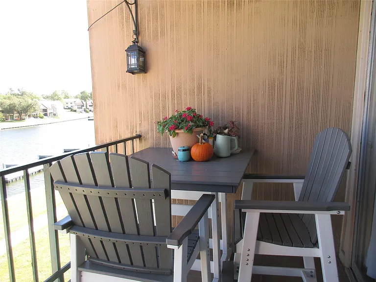 12600 Melville Dr #318B — Photo 38