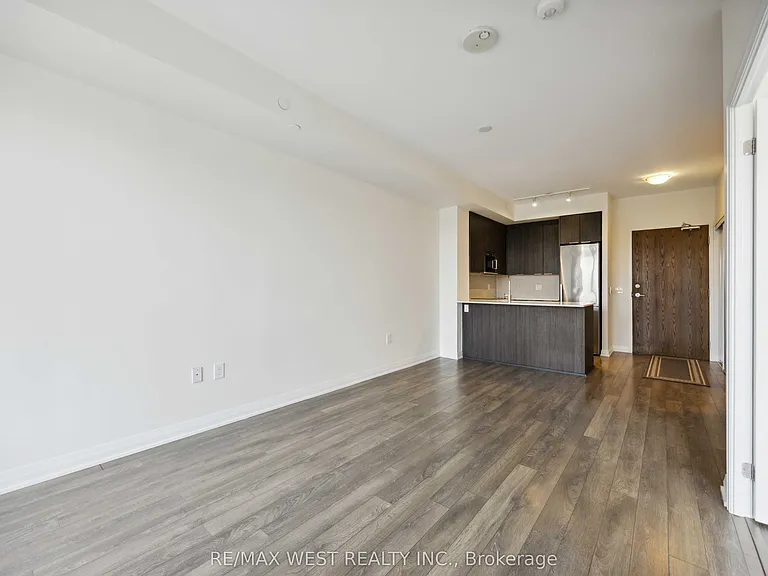 99 Eagle Rock Way #209 — Photo 4