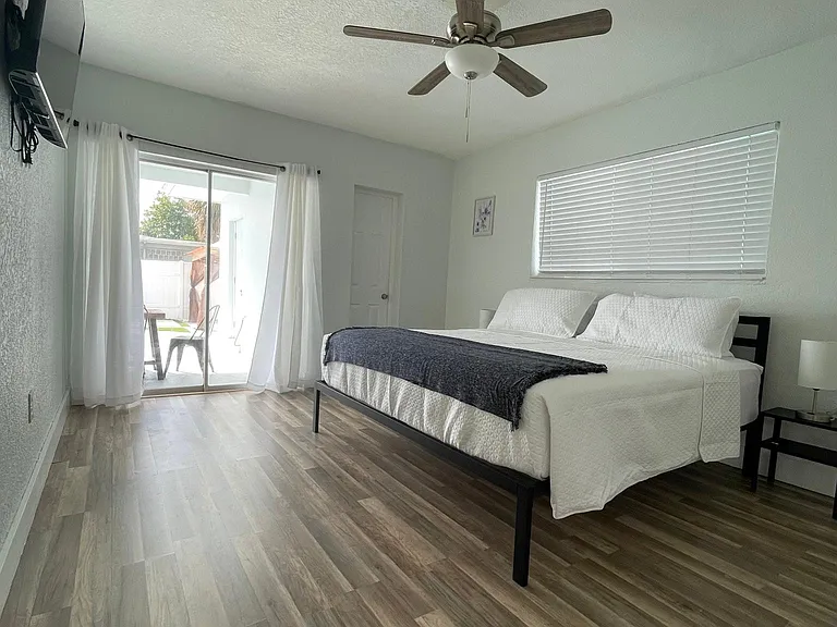 7904 Miramar Pkwy — Photo 25