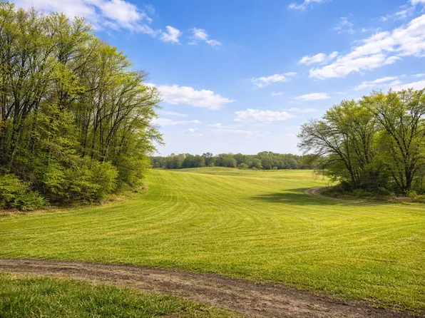 20956 Horseshoe Ct, Prior Lake, MN 55372