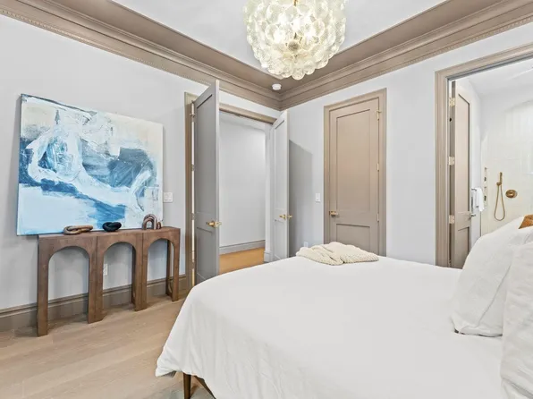 83 Liberty Place image 19 of 39