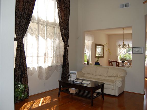 Cathedrel ceiling living room