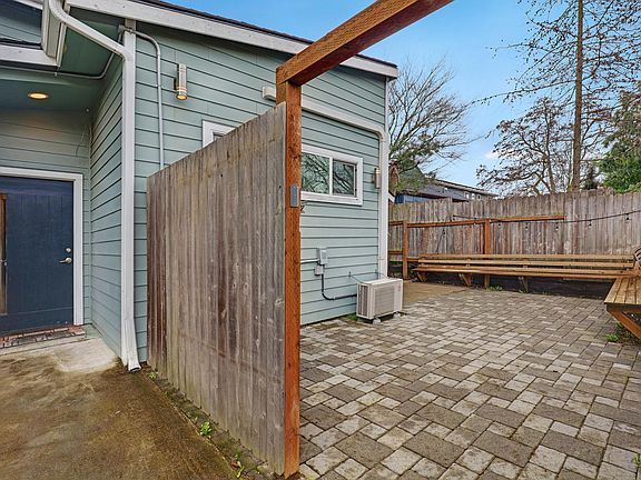 2nd image of 3207 S Edmunds St #B