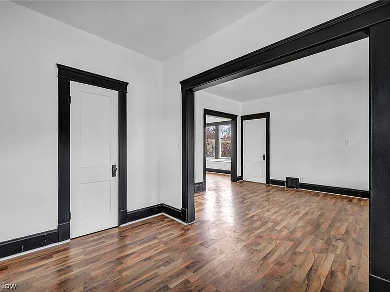 12001 Oakview Ave #UP — Photo 11