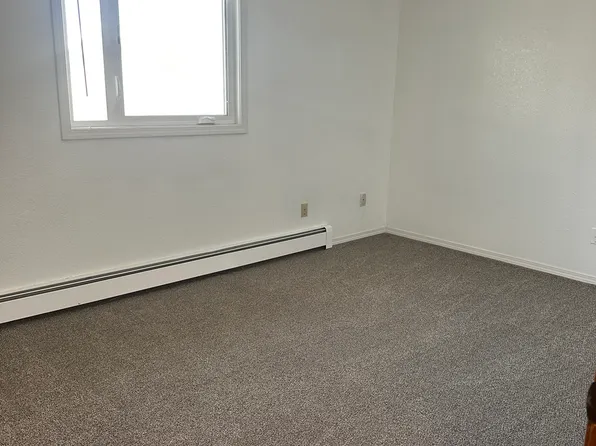 2301 E 68th Ave #B, Anchorage, AK 99507