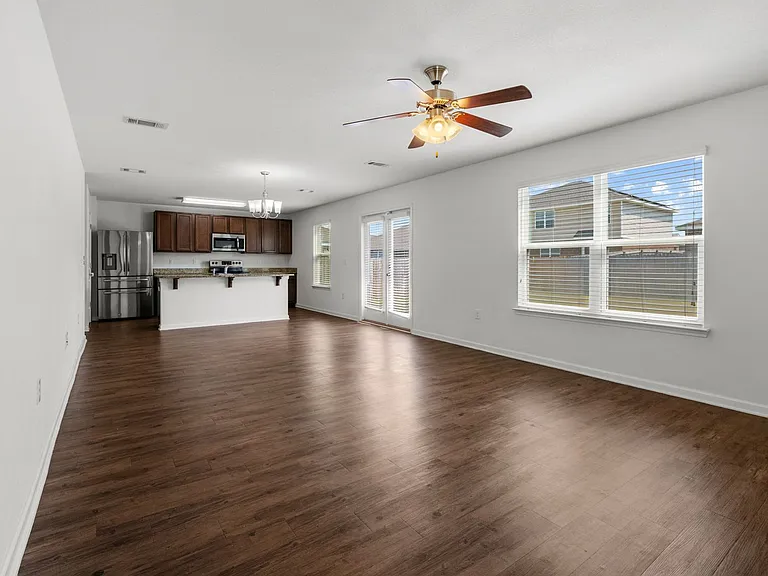 725 Widgeon Way — Photo 3