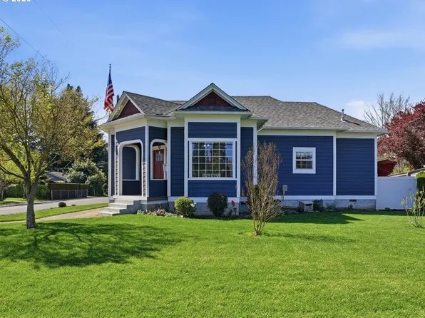 798 Young St, Woodburn, OR 97071