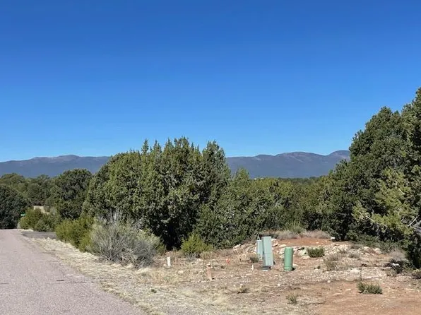 6 Falcon Ct, Tijeras, NM 87059