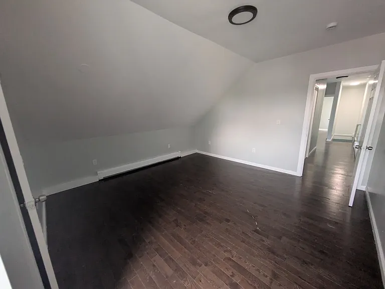 479 Putnam St #O3R — Photo 14