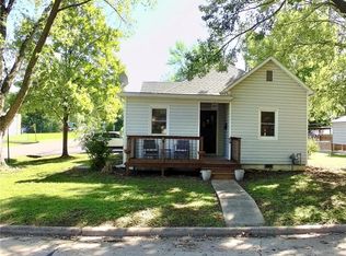 901 W 4th St, Chanute, KS 66720