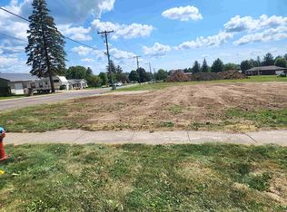 813 E Cherry St, Lancaster, WI 53813