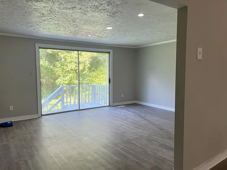507 Castle Ct — Photo 8